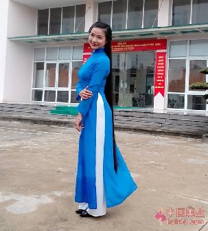 越南长发女Mai Hoa过膝长发图片8张