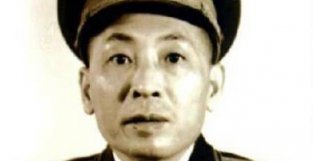 1948年，三个农民打死商人被抢决，临刑前知道其真实身份，他是谁