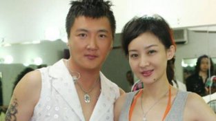 2009年，孙楠为娶潘蔚与买红妹离婚，今买红妹报复堪称“教科书”