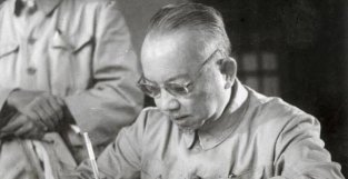 1941年，李克农率八路军撤离广西，军统上校没认出他，竟全程护送