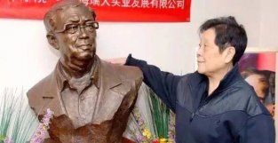 谢晋与徐大雯：安心牵手62年，没有风雨躲得过，没有坎坷不必走