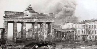 1924年，德国人获准在俄罗斯“建国”，为何17年后一晚被灭国