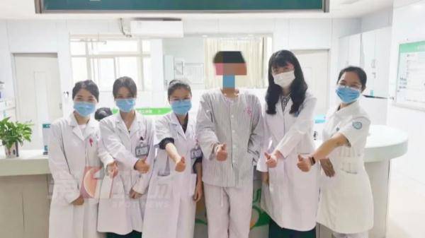 男子狂“炫”西瓜和甜饮，直接“吃进”ICU…这类人一定要注意